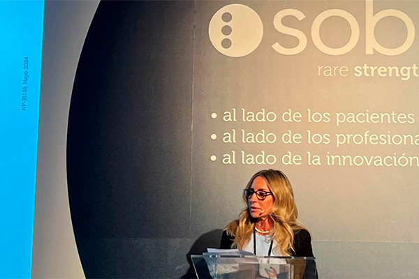 Beatriz Perales en el congreso de enfermedades raras hematológicas